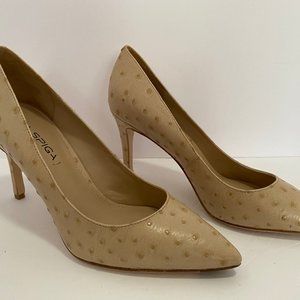 Via Spiga Tan Pointed Toe Pump, Size 7M